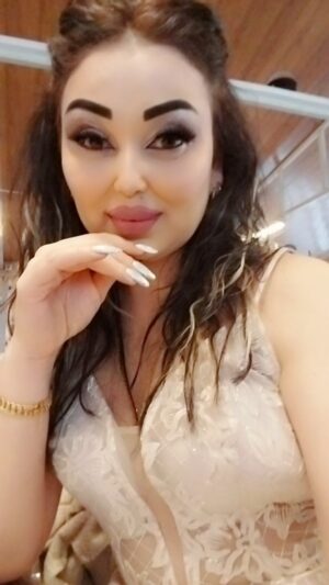 kusadasi-escort-asli-ile-unutulmaz-anlar
