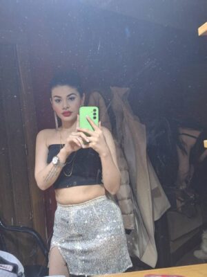 kusadasi-escort-ile-yagmurda-baslayan-macera-hamamda-tutku-dolu-anlar